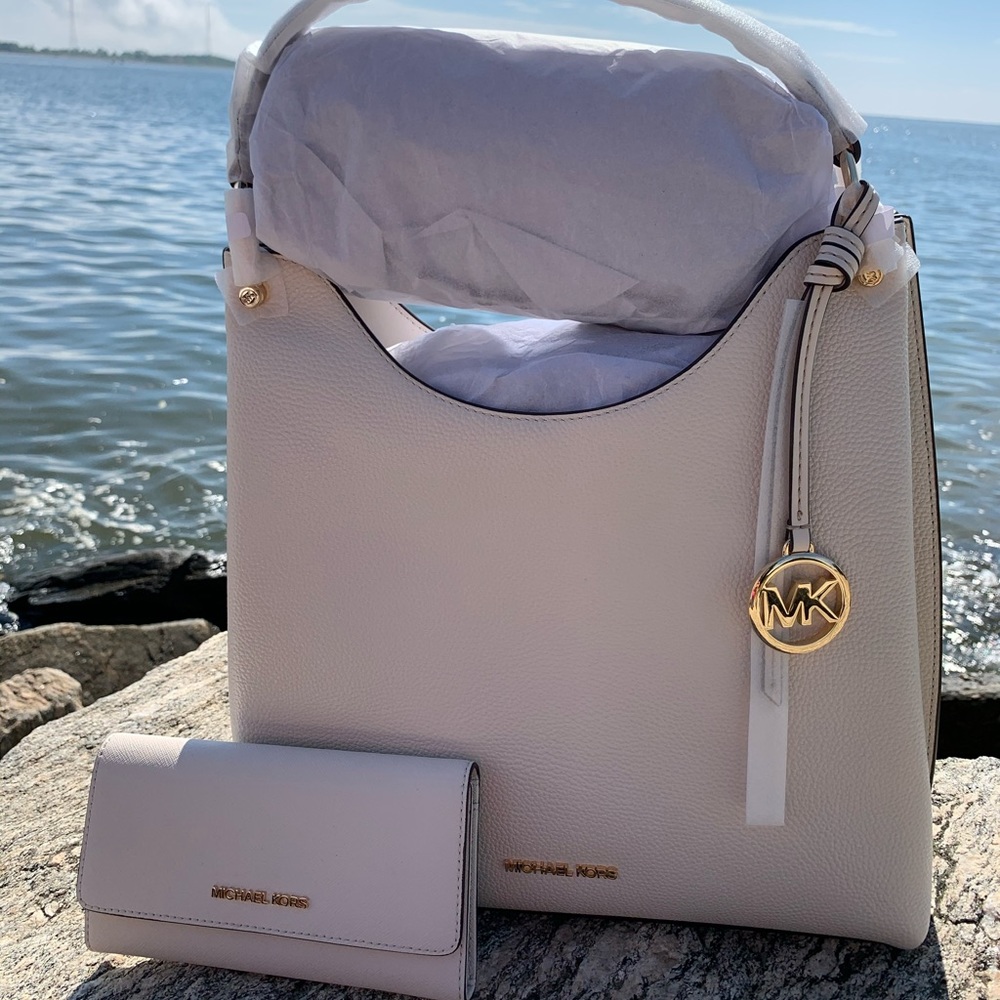 Michael Kors bag and wallet